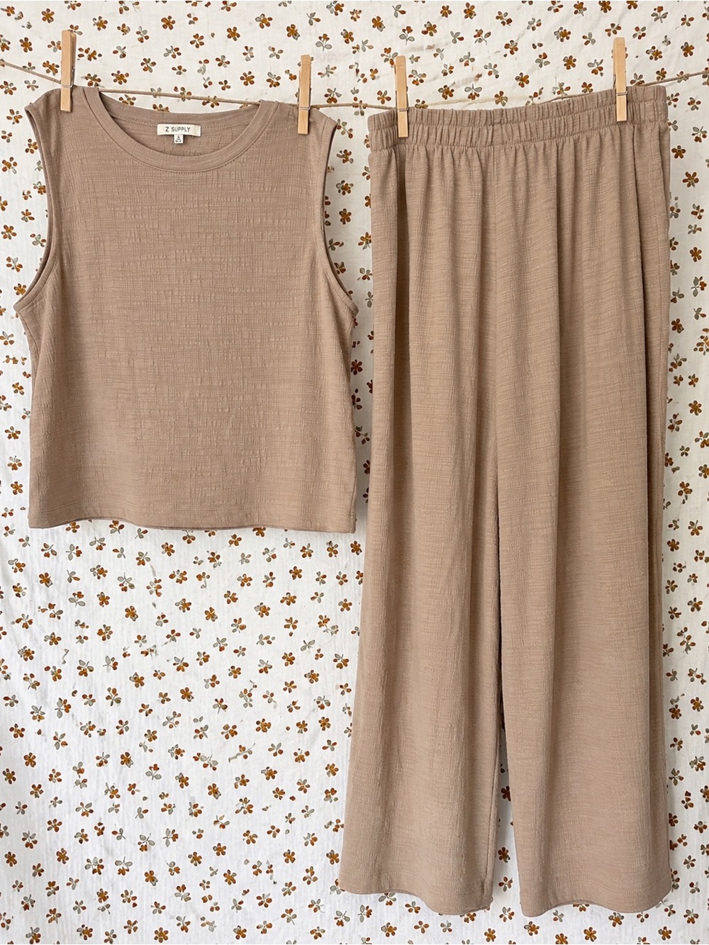 Z Supply Taupe Wide-Leg Lounge Set and top